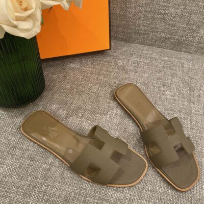 Hermes Slippers In Caviar Leather